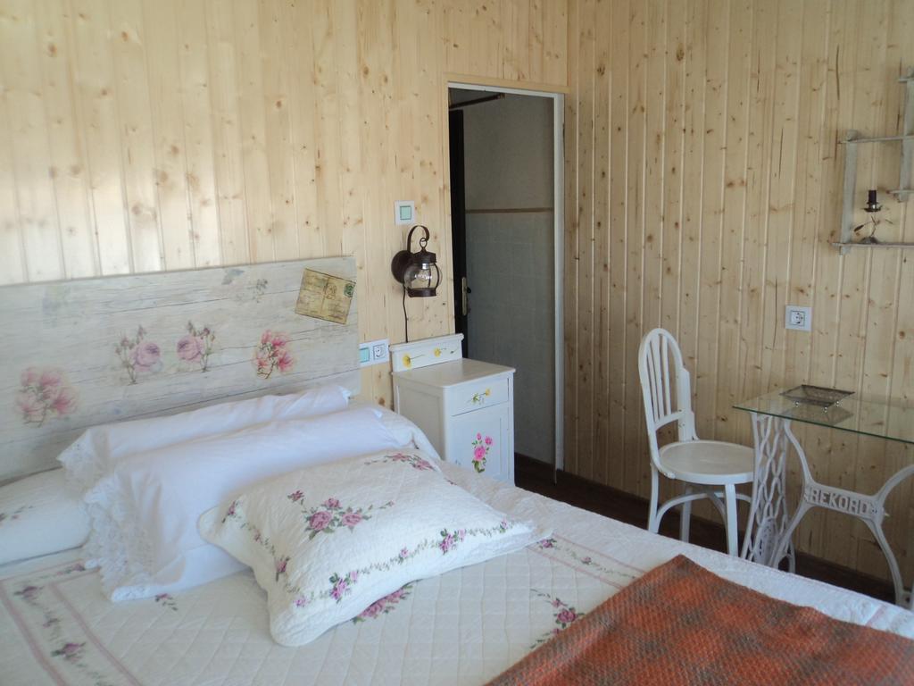Casa Rural Abuela Maxi Riolobos Habitación foto